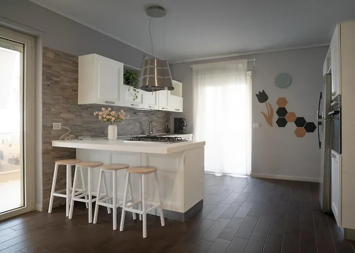 Oceanomare Sea View Apartament *